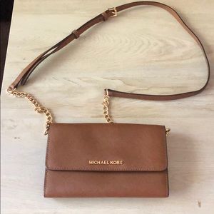 Michael kors jet set travel crossbody
